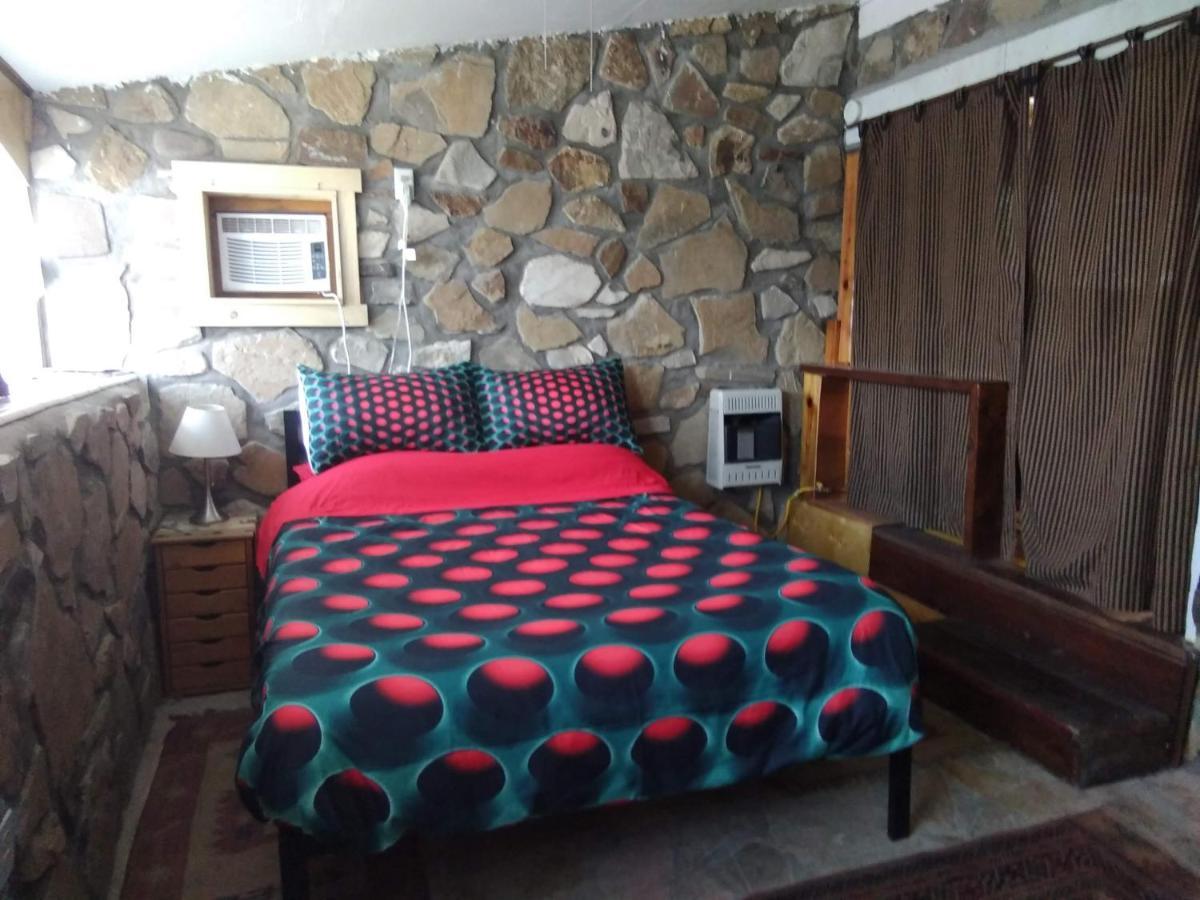 La Loma Del Chivo Llc Stone Cottage Alternative Building Marathon Buitenkant foto