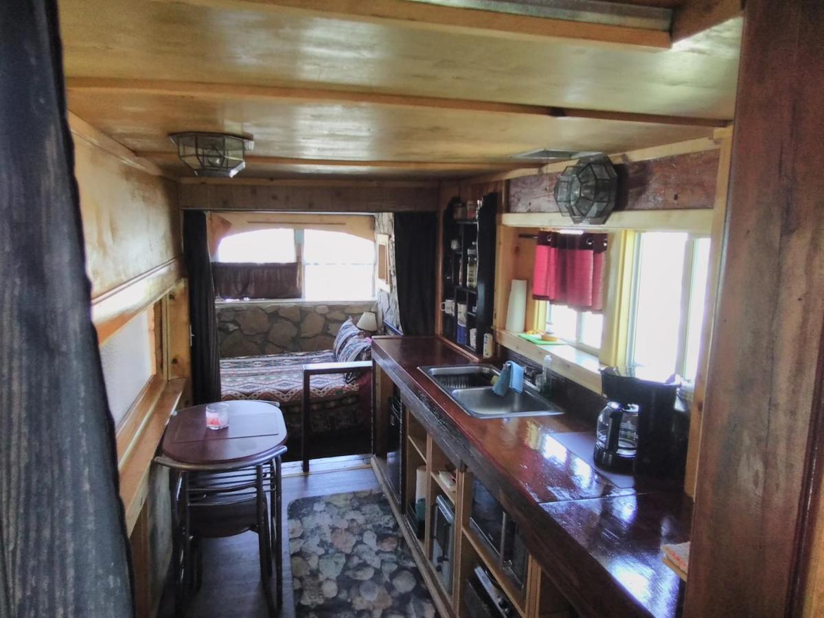 La Loma Del Chivo Llc Stone Cottage Alternative Building Marathon Buitenkant foto