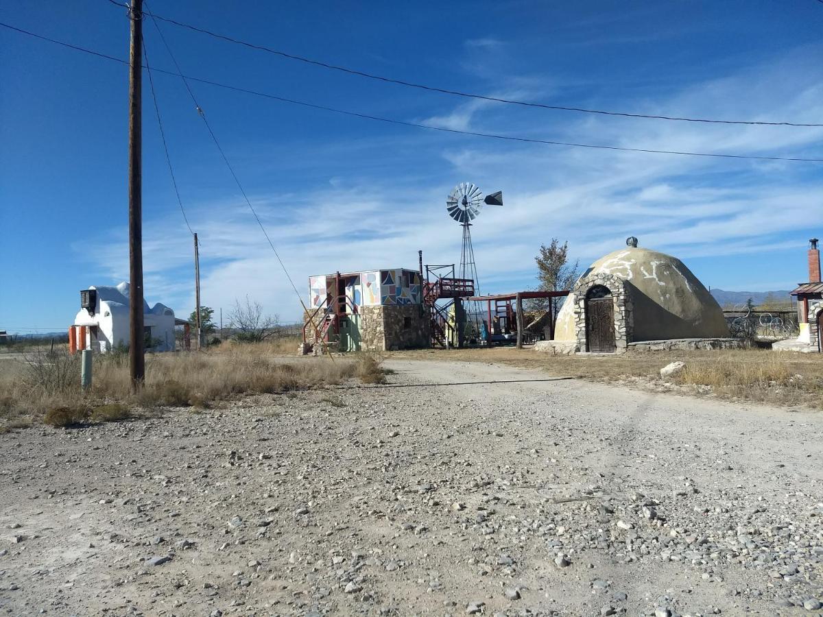La Loma Del Chivo Llc Stone Cottage Alternative Building Marathon Buitenkant foto