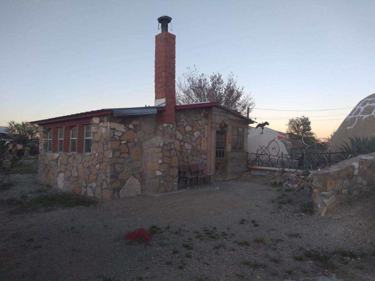 La Loma Del Chivo Llc Stone Cottage Alternative Building Marathon Buitenkant foto